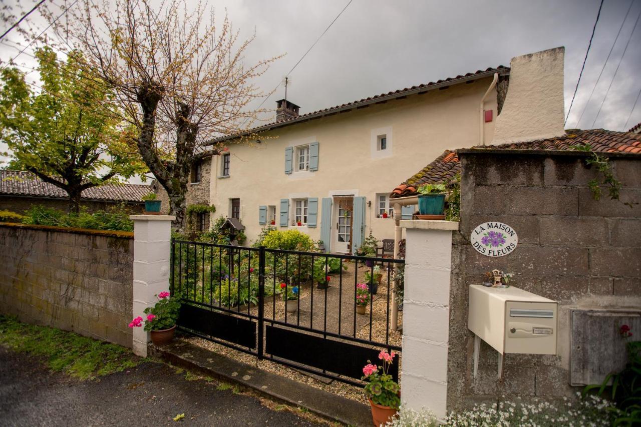 La Maison Des Fleurs Montemboeuf Экстерьер фото
