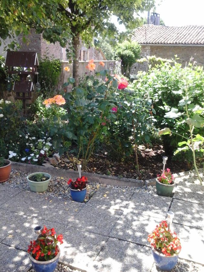 La Maison Des Fleurs Montemboeuf Экстерьер фото