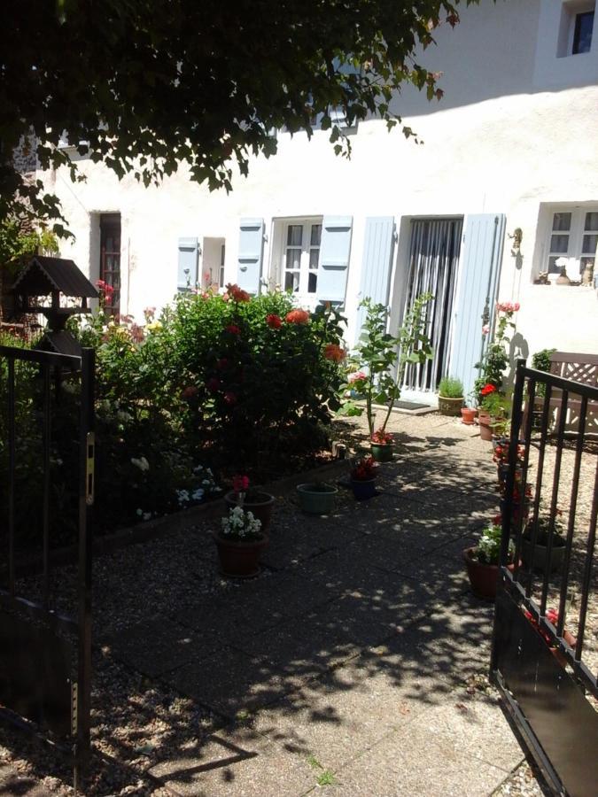 La Maison Des Fleurs Montemboeuf Экстерьер фото